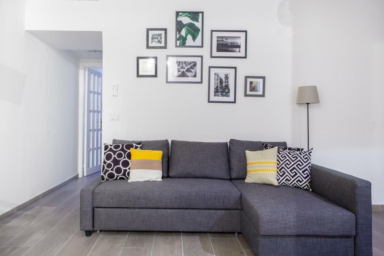 Manuela Apartments Centro Storico ナポリ エクステリア 写真