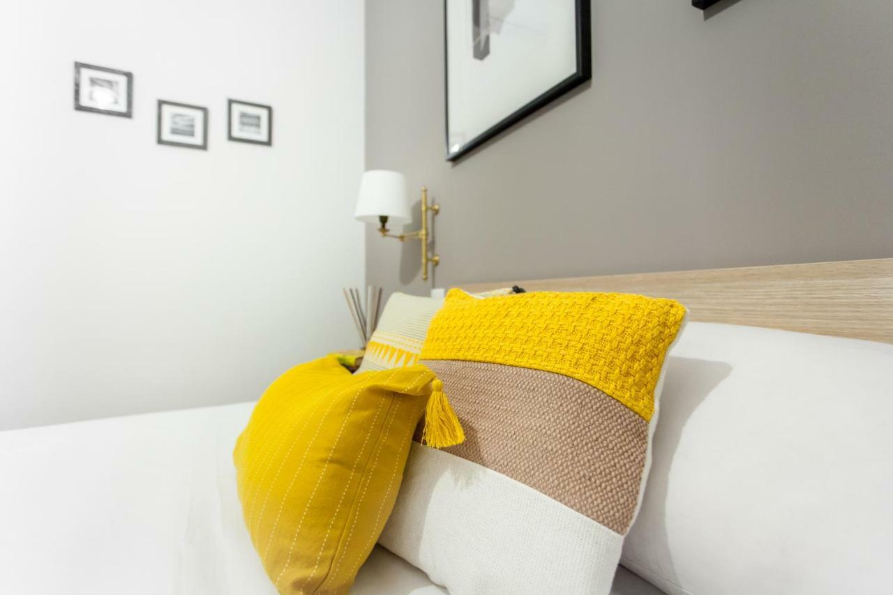 Manuela Apartments Centro Storico ナポリ エクステリア 写真
